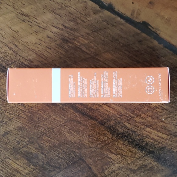REVOLUTION VITAMIN C MOISTURIZER - Picture 2 of 4